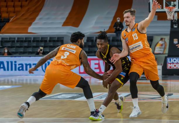 短的关键因 短的关键因