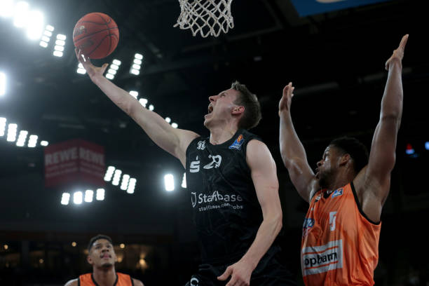 场上取得佳 场上取得佳