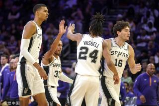 张玉宁是中 张玉宁是中